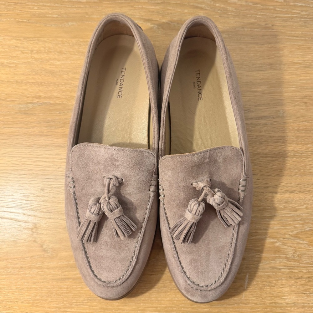 Tendance Paris Women’s Suede Tassel Loafers in Taupe - Picture 2 of 4